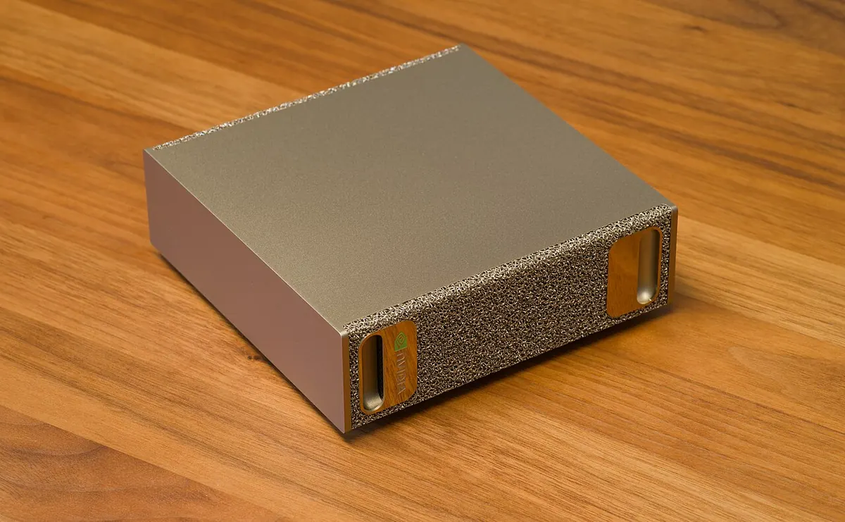 Компактный ИИ-компьютер NVIDIA DGX Spark