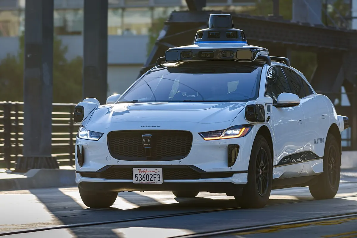 Роботакси Waymo в Сан-Франциско